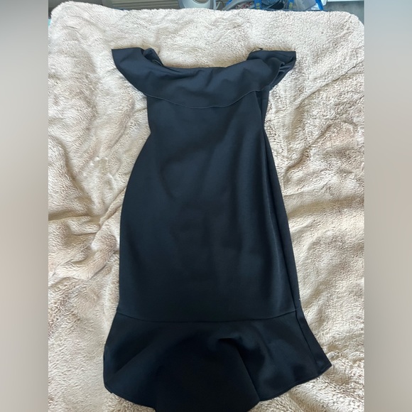 Black Guess Off the Shoulder Dress - Picture 5 of 5